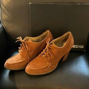 Kenneth Cole Reaction Brown Oxford Heels